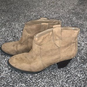 Women’s Cowboy style booties